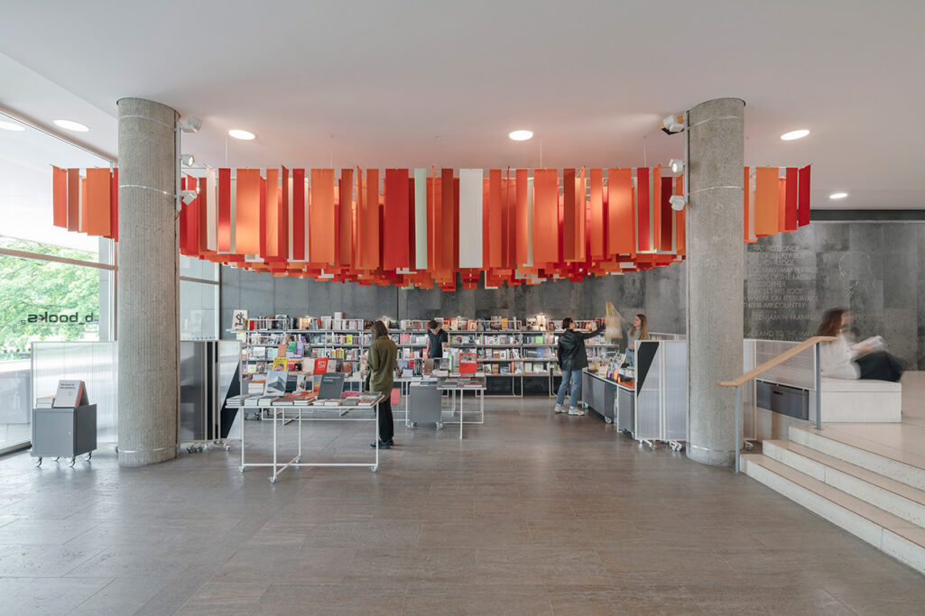 HKW in Berlin by Sauerbruch Hutton using recycled elements