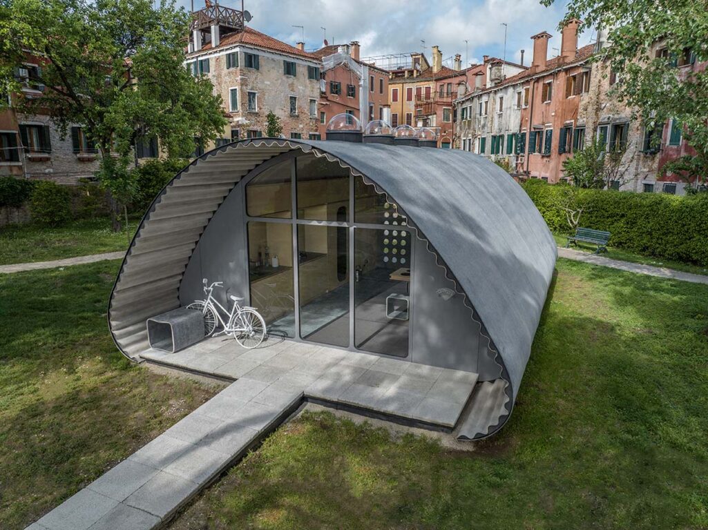 Norman Foster Foundation (NFF) with Holcim, Essential Homes Research Project. Time Space Existence 2023, Giardini della Marinaressa. Photo credits Chiara Becattini